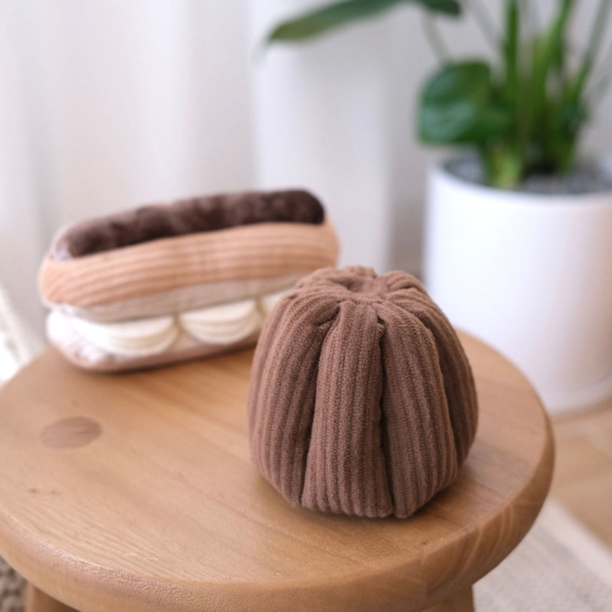 Canele (Squeaky + Snuffle )
