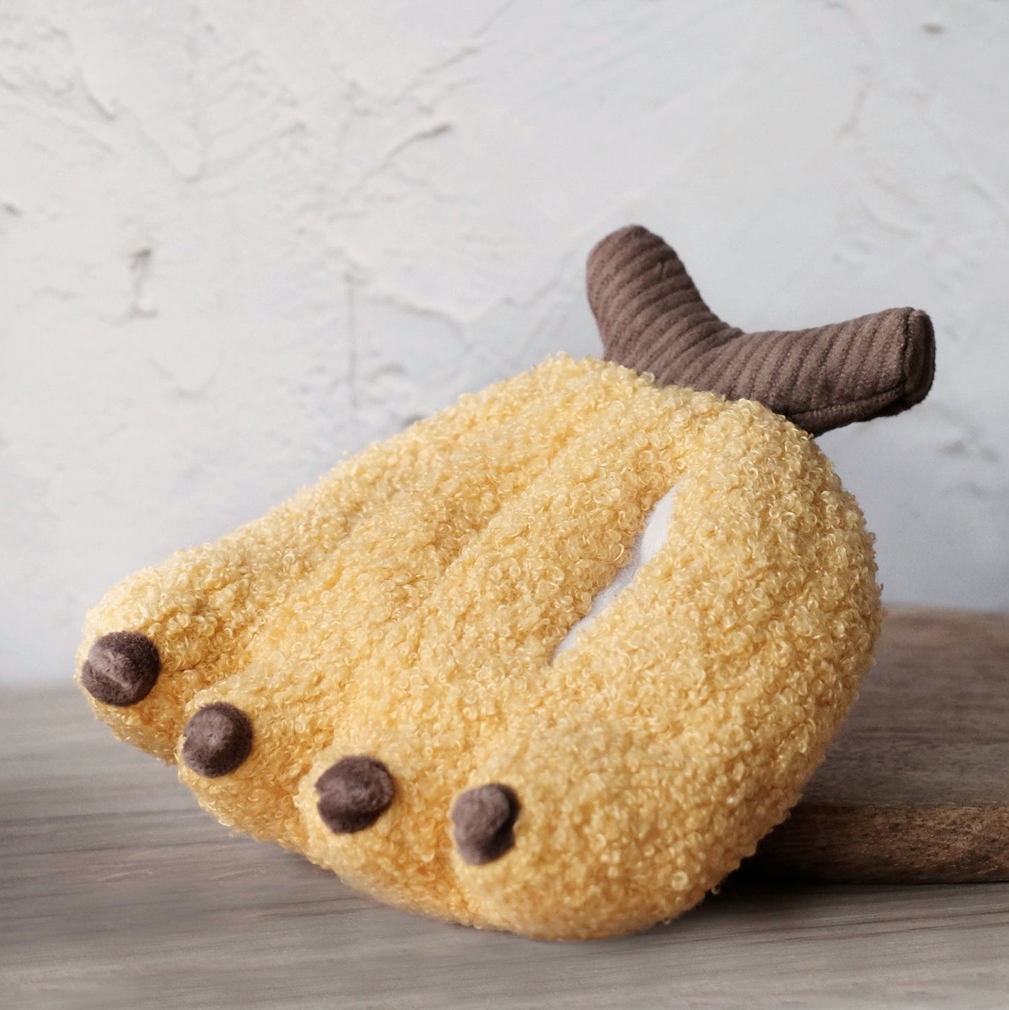Banana (Squeaky + Snuffle)