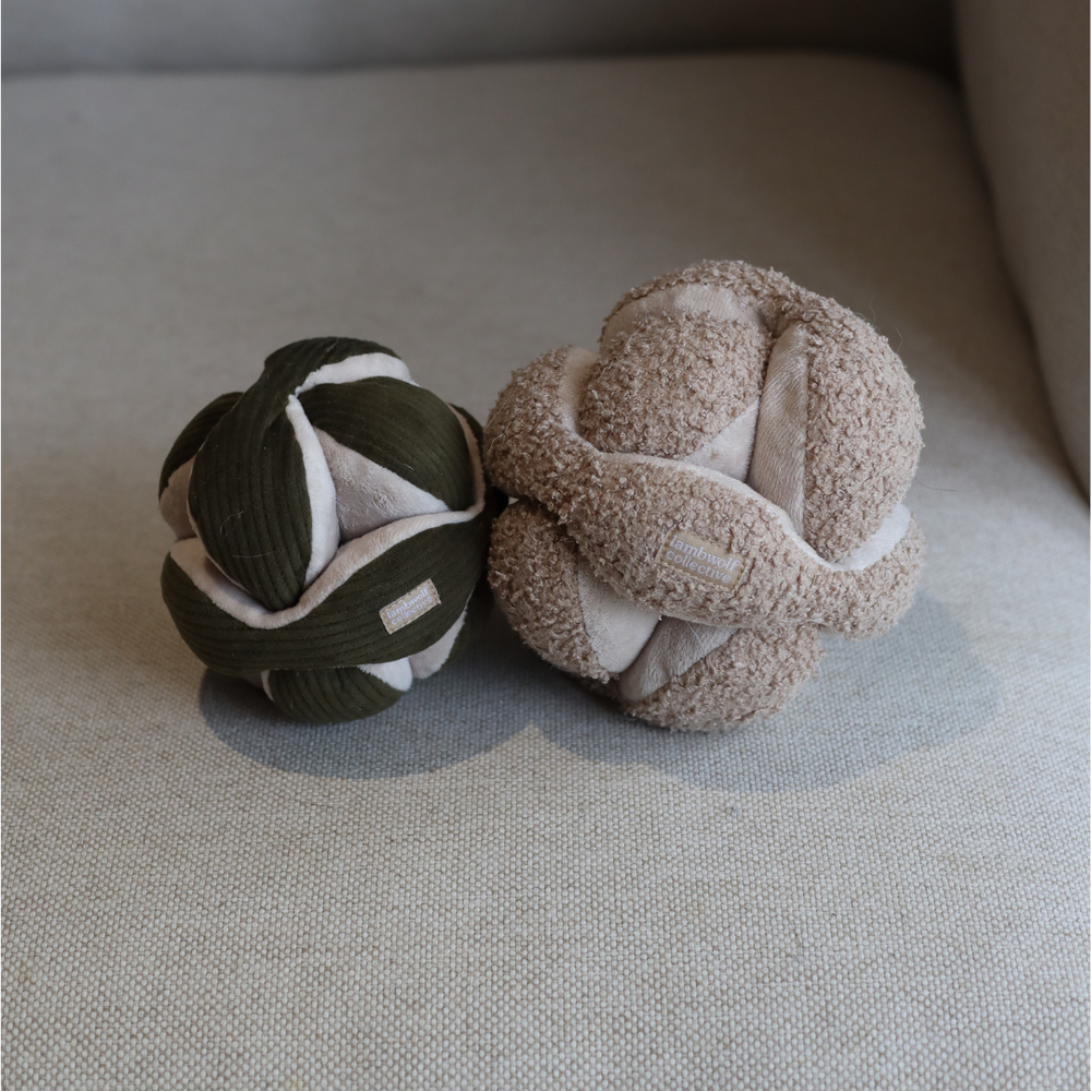 Monti *(Crinkly + Squeaky + Snuffle Ball)