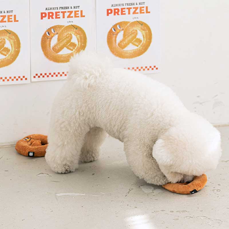 Pretzel Tug & Nosework Toy