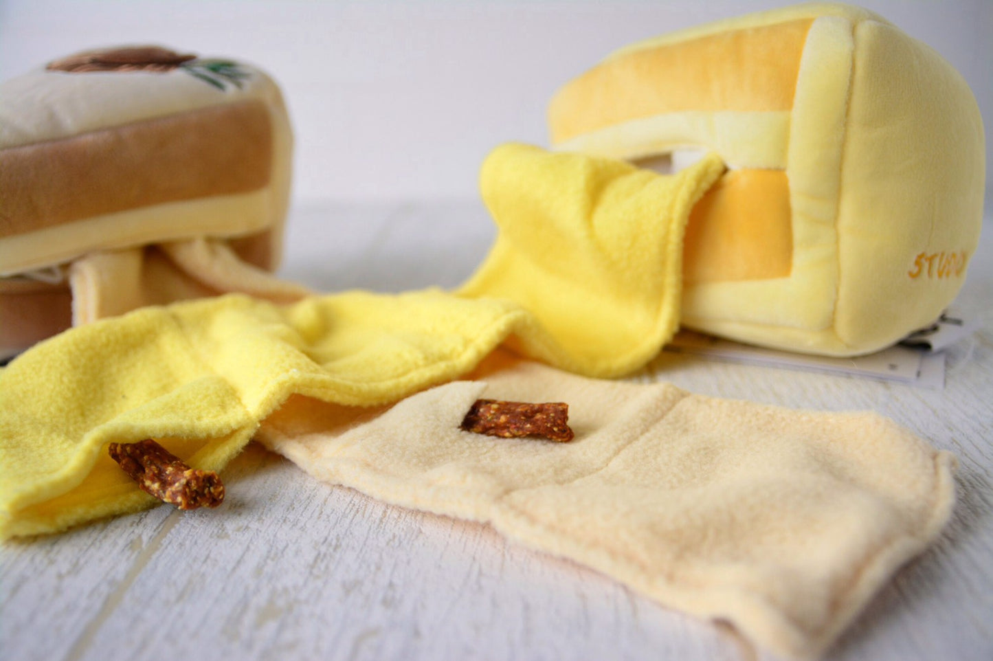 Multi - Snuffle Lemon Cake