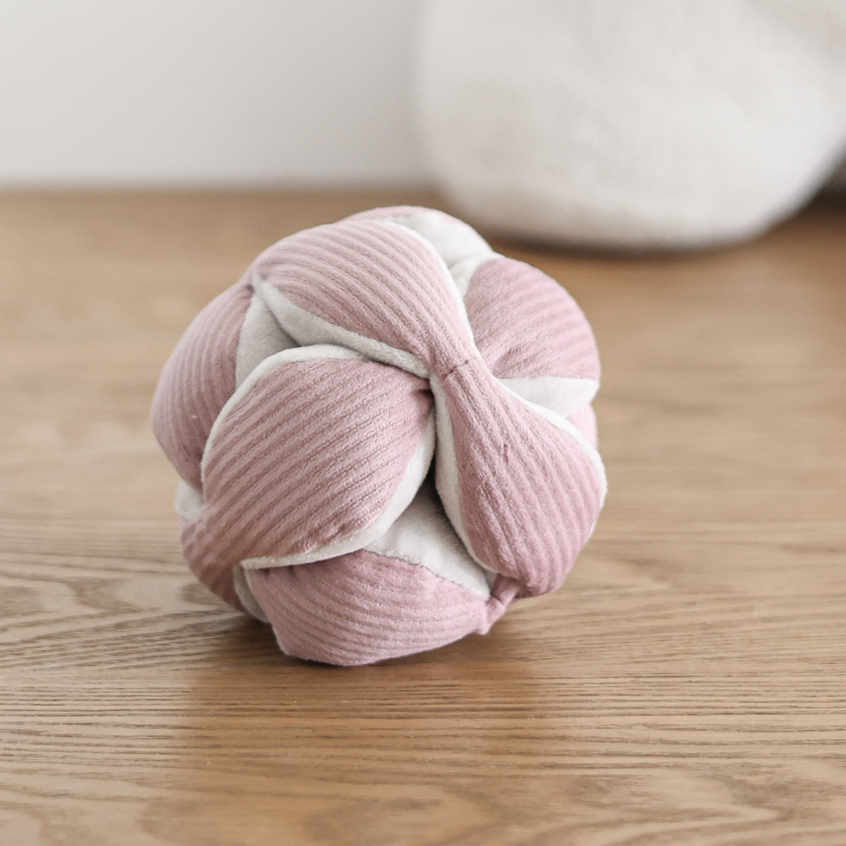 Monti *(Crinkly + Squeaky + Snuffle Ball)